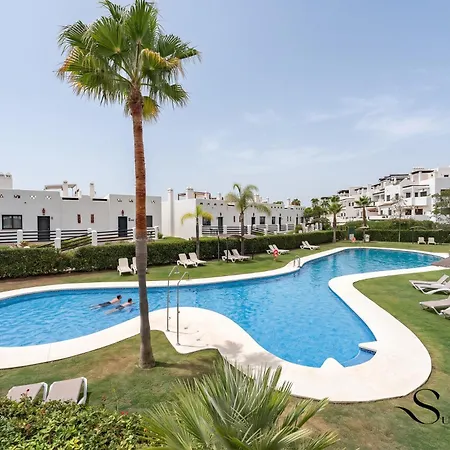 Duplex With Bbq & Jacuzzi Daire Estepona